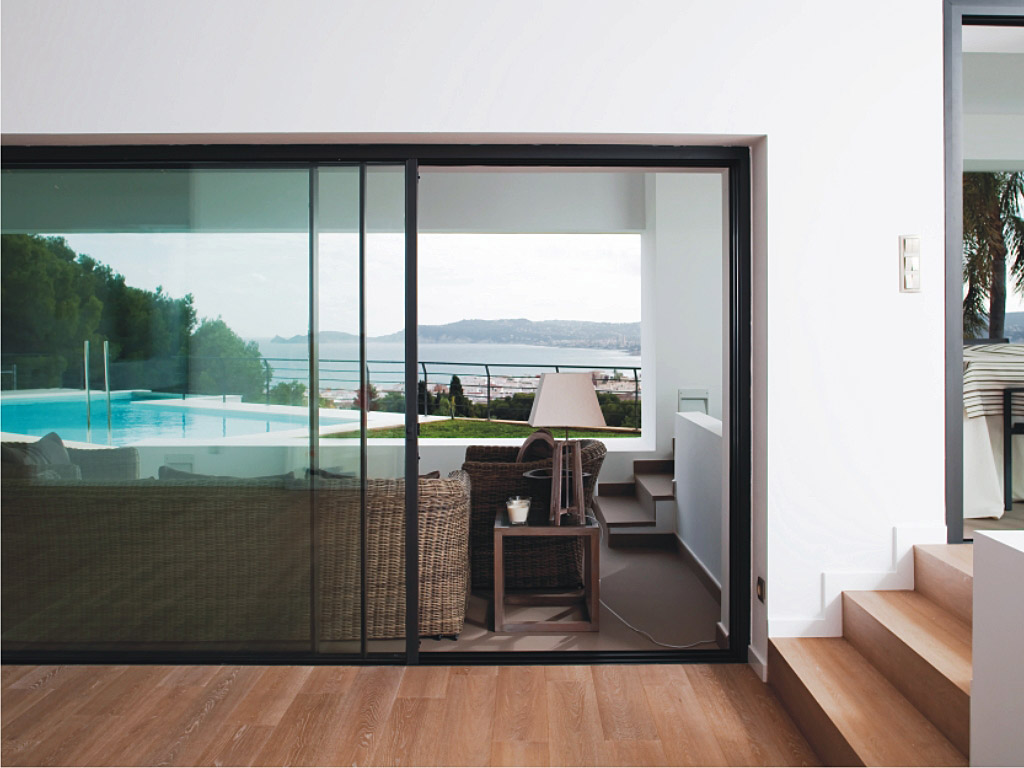 Ventanas panorámicas de aluminio Cortizo