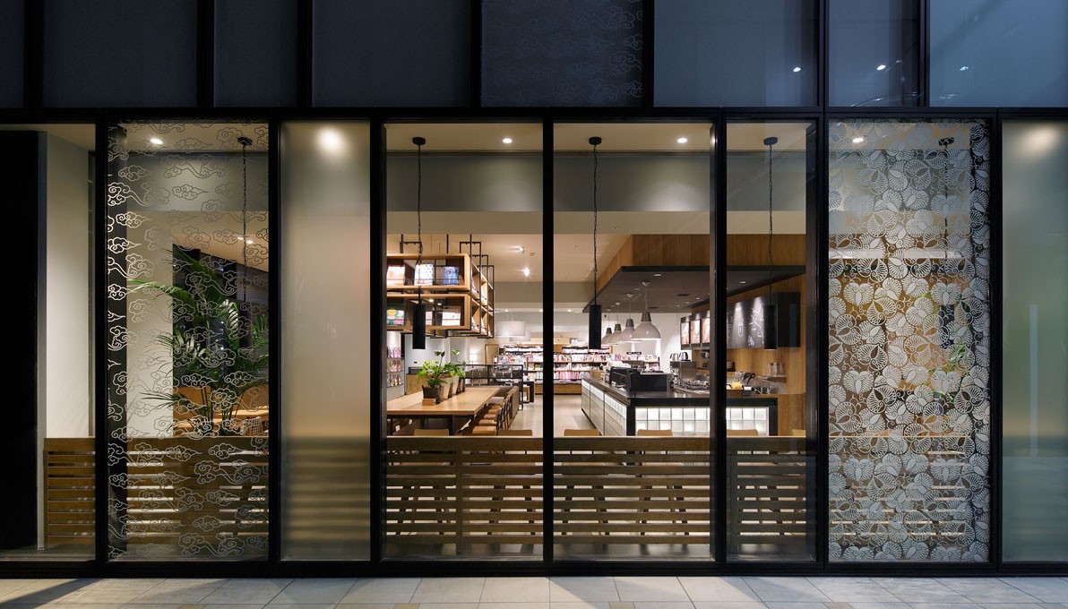 Acristalamiento de escaparates de tienda