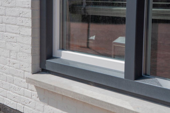 Profundidad de alojamiento del acristalamiento